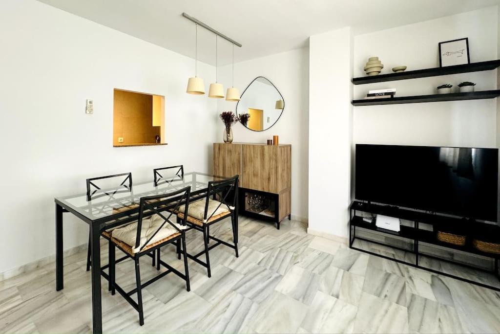 Behappy Salitre - Con Aparcamiento Apartment Malaga Bagian luar foto